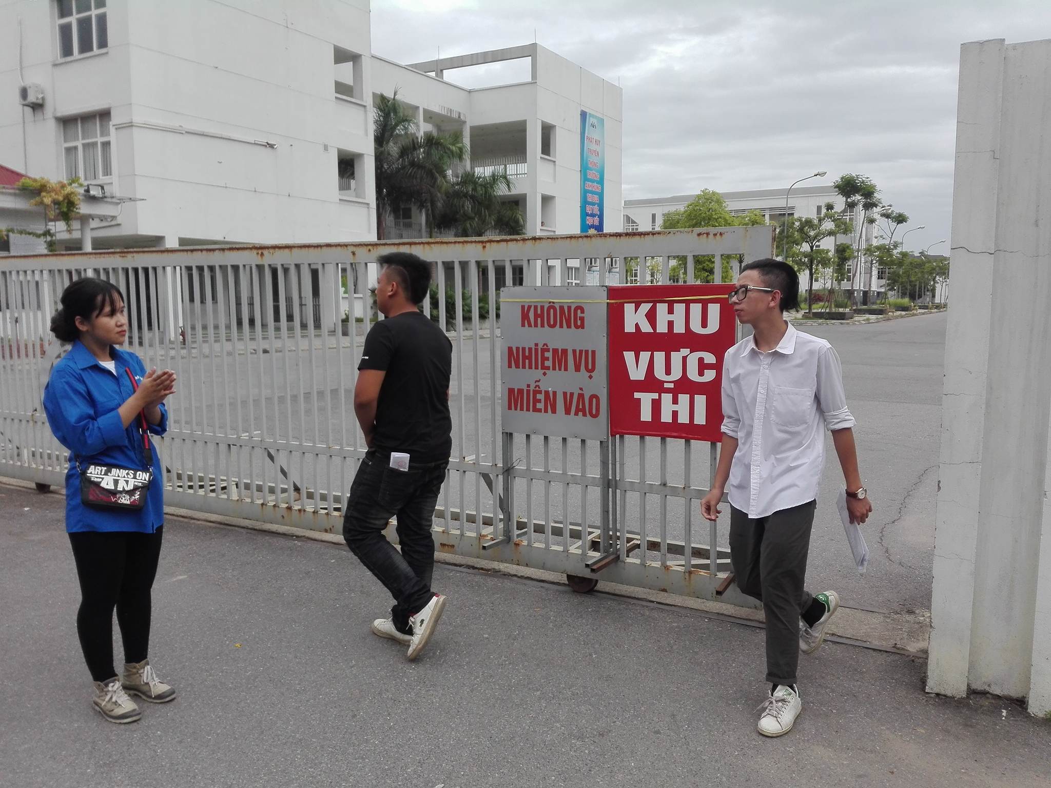 Đề thi Ngữ văn với Chiếc thuyền ngoài xa làm khó nhiều thí sinh (Hình 2).