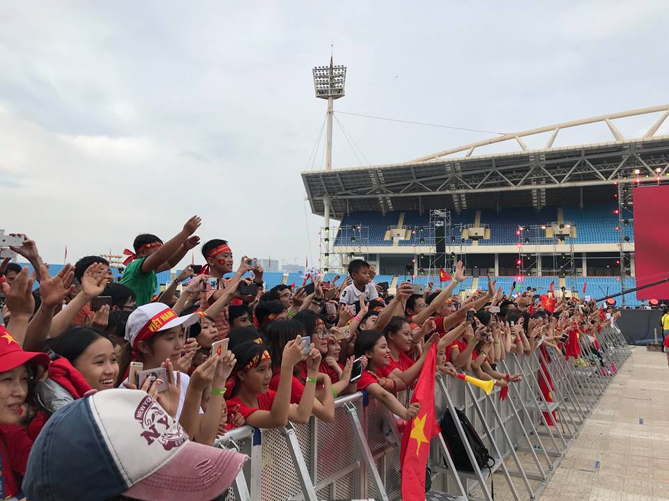 Tin nhanh - Trực tiếp lễ đón đoàn Olympic Việt Nam về nước sau ASIAD 2018 (Hình 3).