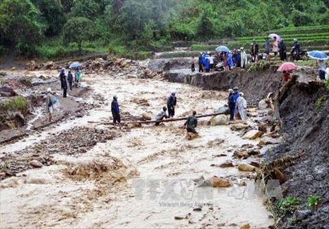 Chính trị - Phó Thủ tướng yêu cầu tập trung ứng phó sự cố, thiên tai những tháng cuối năm