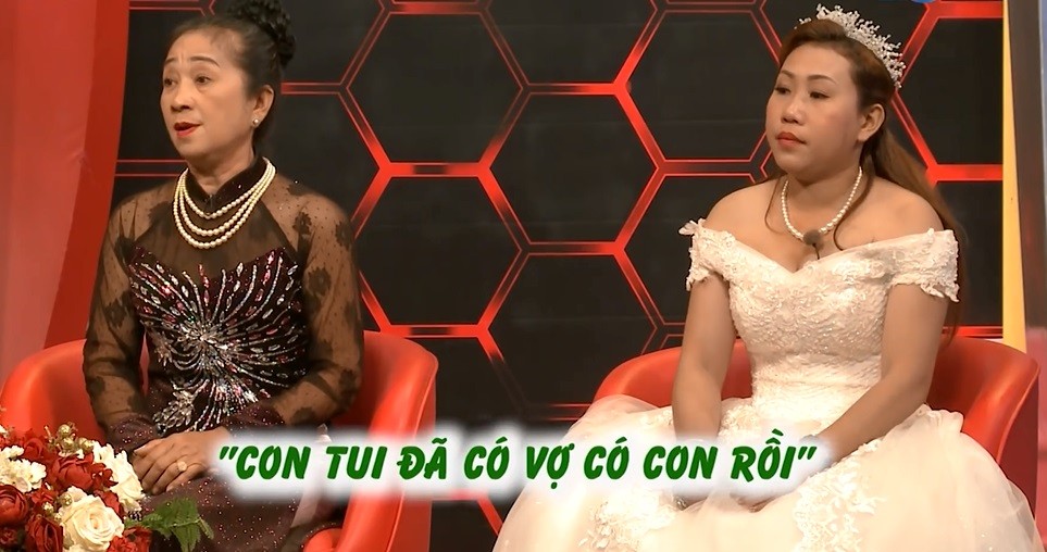 Clip: Mẹ chồng U60 đi đánh ghen hộ con dâu khi biết con trai ngoại tình