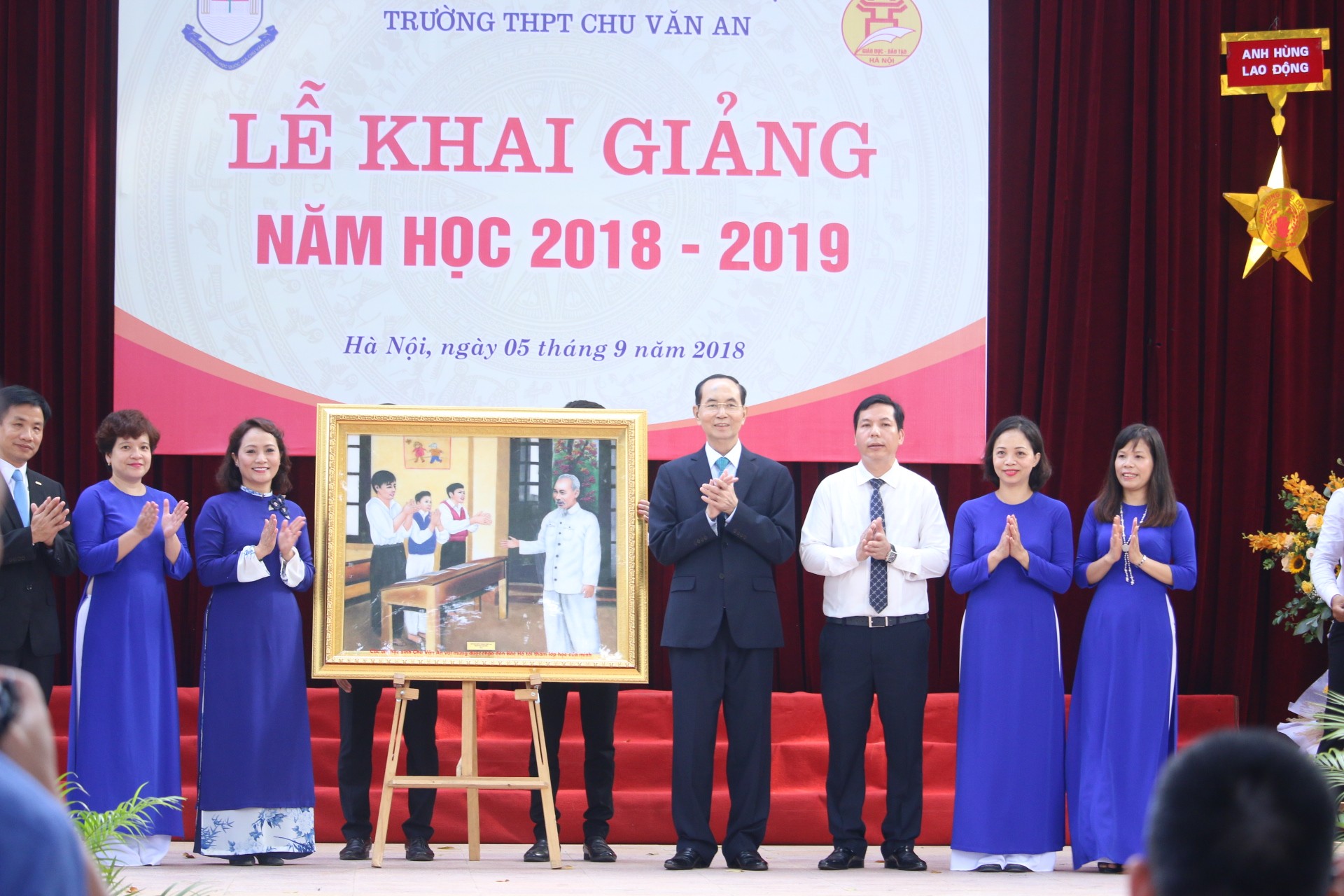 Chính trị - Chủ tịch nước đánh trống khai giảng năm học mới 2018-2019