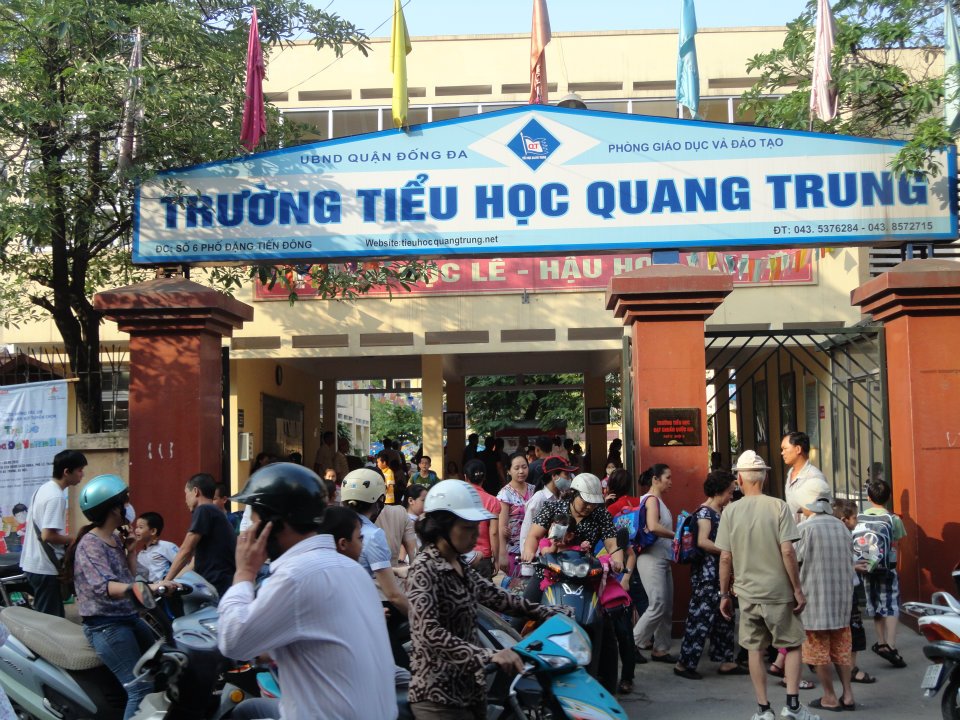 Giáo dục - Nóng: Học sinh lớp 2 bị cô giáo cho bạn tát 50 cái