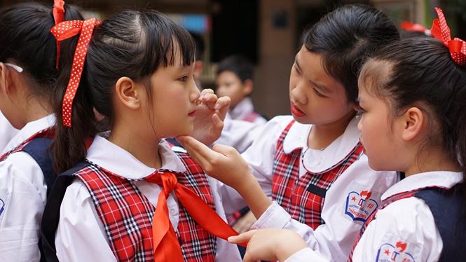 Giáo dục - Kỷ niệm đón Chủ tịch Kim Jong–un của cô trò trường “chuyên đón nguyên thủ”