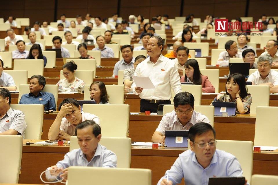 Chính sách - ĐBQH kiến nghị làm hộ chiếu điện tử, đẹp xứng tầm tài sản quốc gia