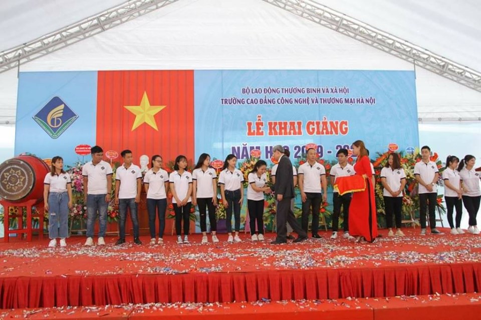 Giáo dục - Đào tạo gắn với doanh nghiệp, giảm bớt những sinh viên lý thuyết