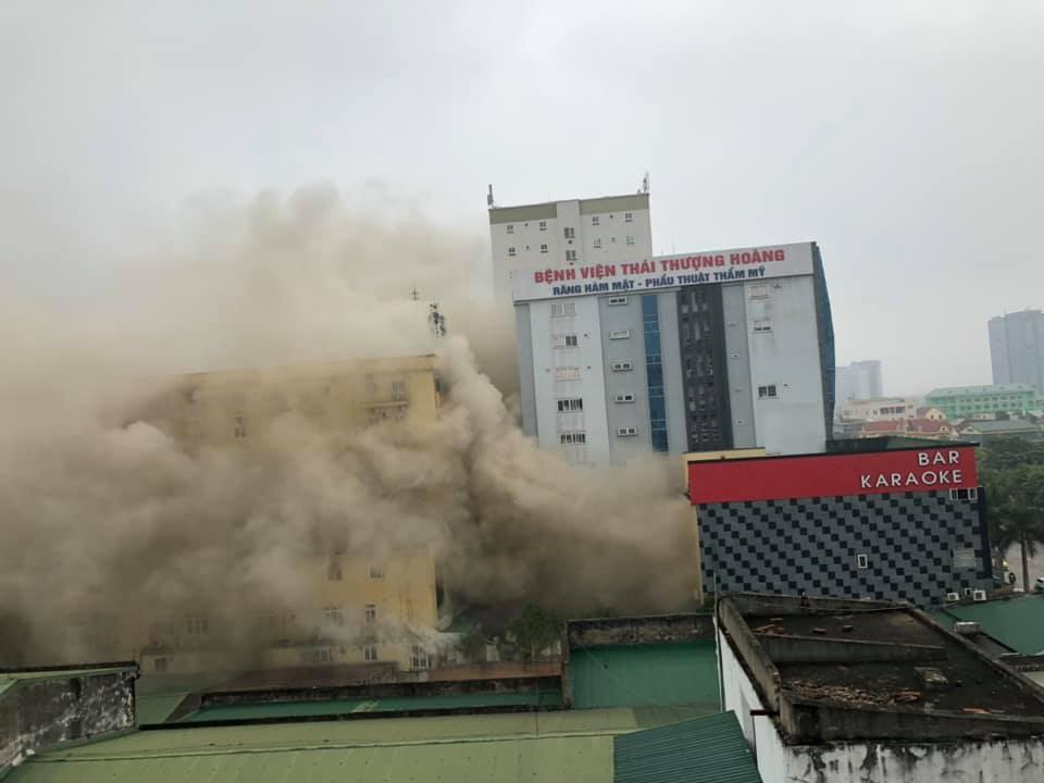 Tin nhanh - Nghệ An: Đang cháy lớn ở tổ hợp khách sạn Avatar, ít nhất 3 người mắc kẹt