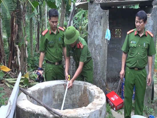 An ninh - Hình sự - Điều tra nghi án cha ném con trai 1 tuần tuổi xuống giếng