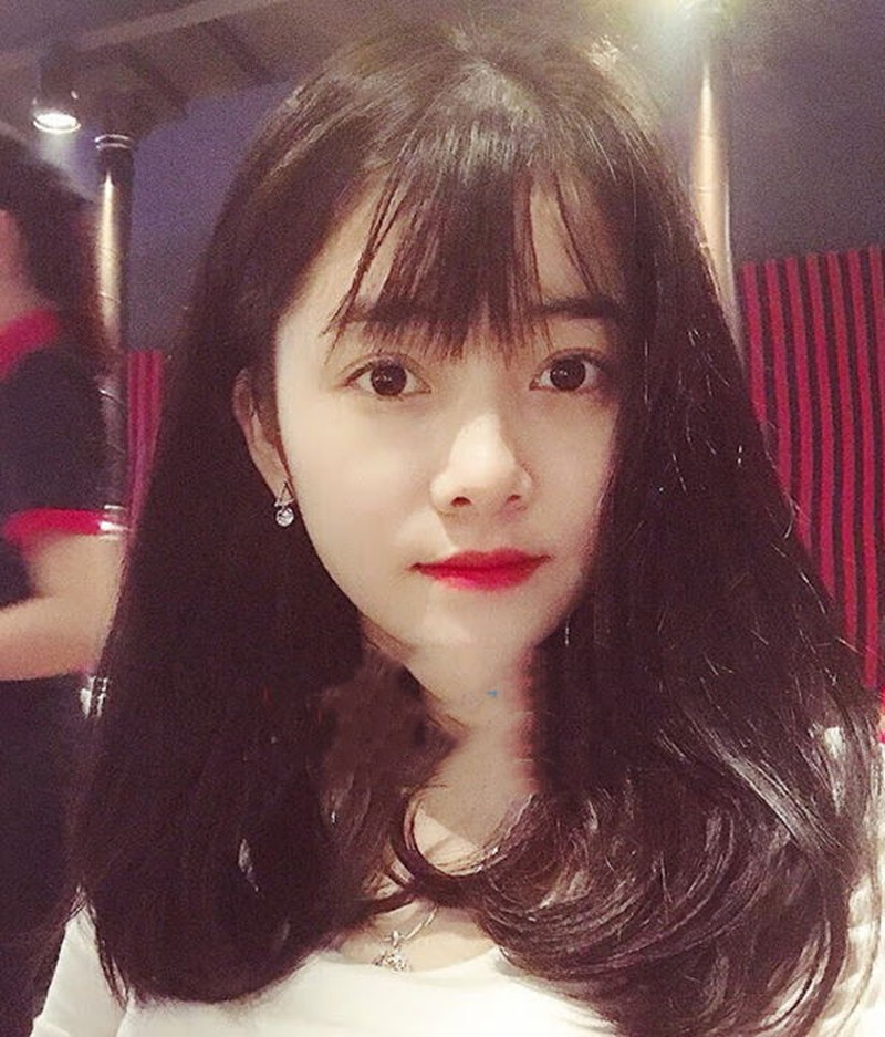 An ninh - H&igrave;nh sự - Tạm giữ hotgirl 9X m&ocirc;i giới mại d&acirc;m, 'ăn' hoa hồng 50% tiền đi kh&aacute;ch