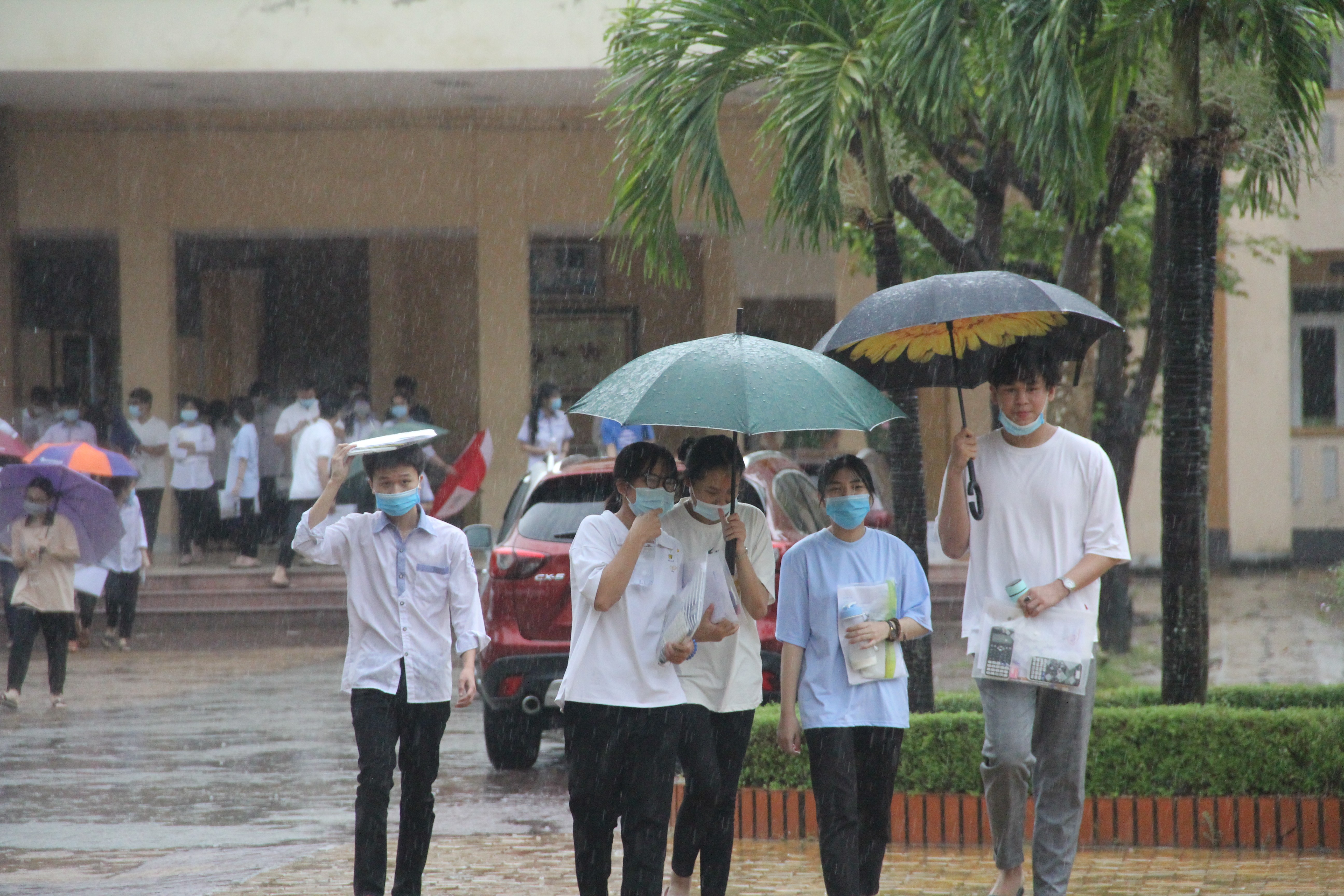 Giáo dục - Thí sinh Nghệ An đánh giá đề thi Toán 'dễ thở' nhưng có tính phân loại