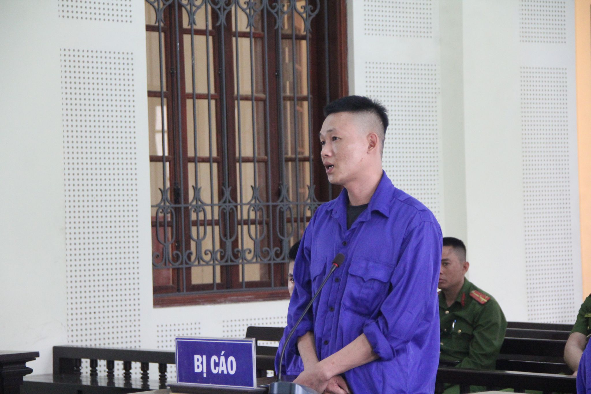 Hồ sơ điều tra - Tử h&igrave;nh kẻ trốn n&atilde; về tội Giết người vẫn bu&ocirc;n b&aacute;n ma tu&yacute; số lượng lớn (H&igrave;nh 2).
