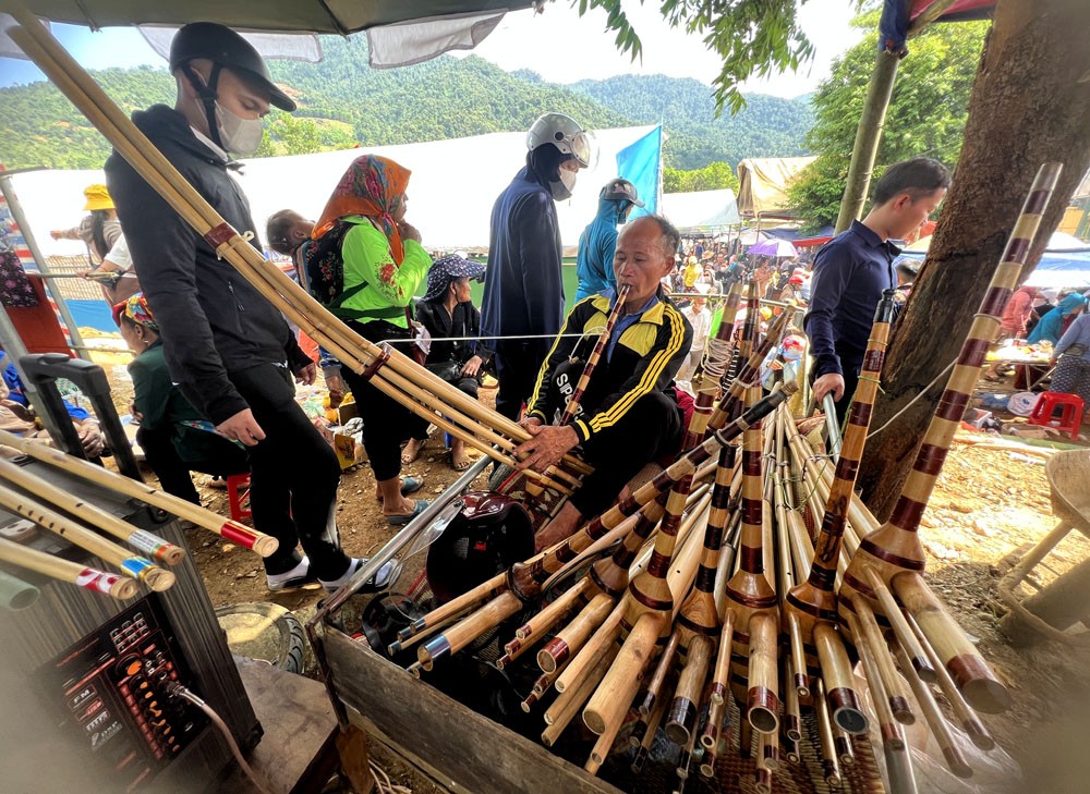 Văn hoá - Độc đáo phiên chợ người Mông ở Nghệ An (Hình 7).