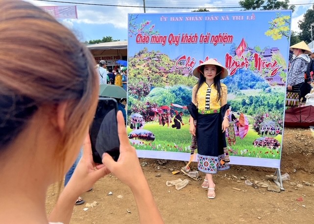 Văn hoá - Độc đáo phiên chợ người Mông ở Nghệ An (Hình 8).