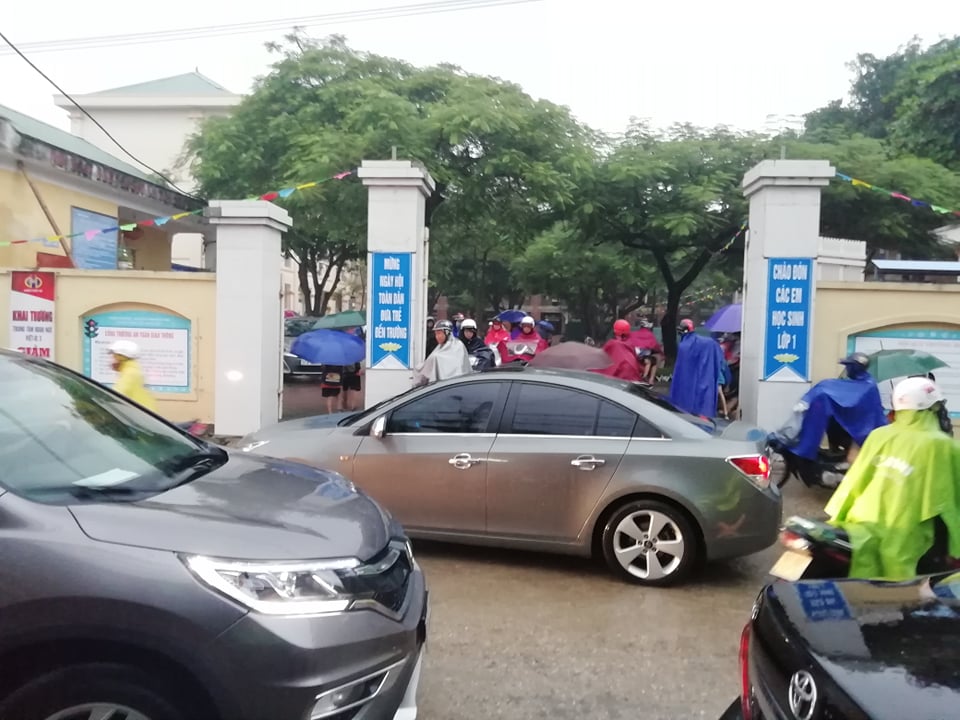 Giáo dục - Mưa lớn kéo dài, hàng nghìn học sinh Nghệ An phải nghỉ học (Hình 3).