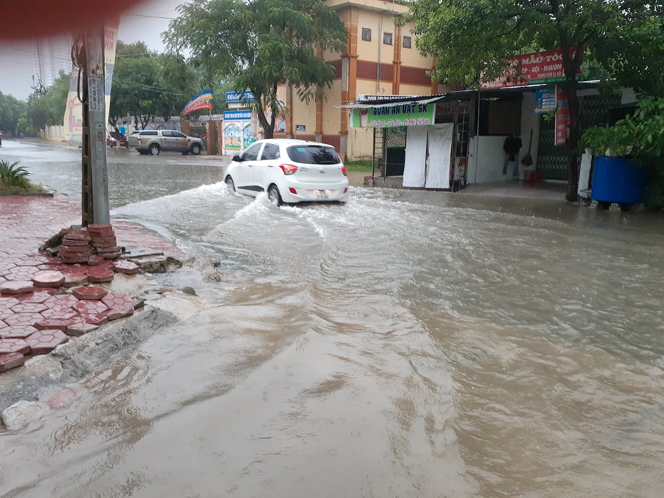 Giáo dục - Mưa lớn kéo dài, hàng nghìn học sinh Nghệ An phải nghỉ học (Hình 4).