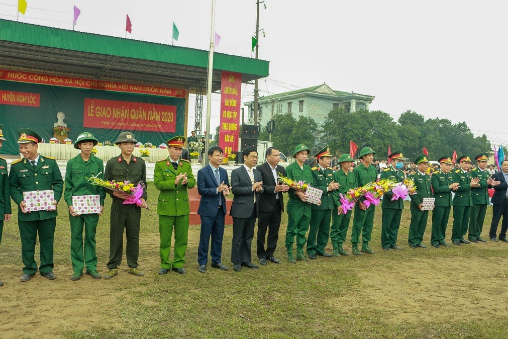 Năm 2020, huyện Nghi Lộc, tỉnh Nghệ An có 173 thanh niên lên đường nhập ngũ, trong đó tuổi đời từ 18 đến 25. Đây là những thanh niên có đủ điều kiện về thể chất cũng như trình độ văn hóa và đáp ứng được yêu cầu tuyển quân theo quyết định.