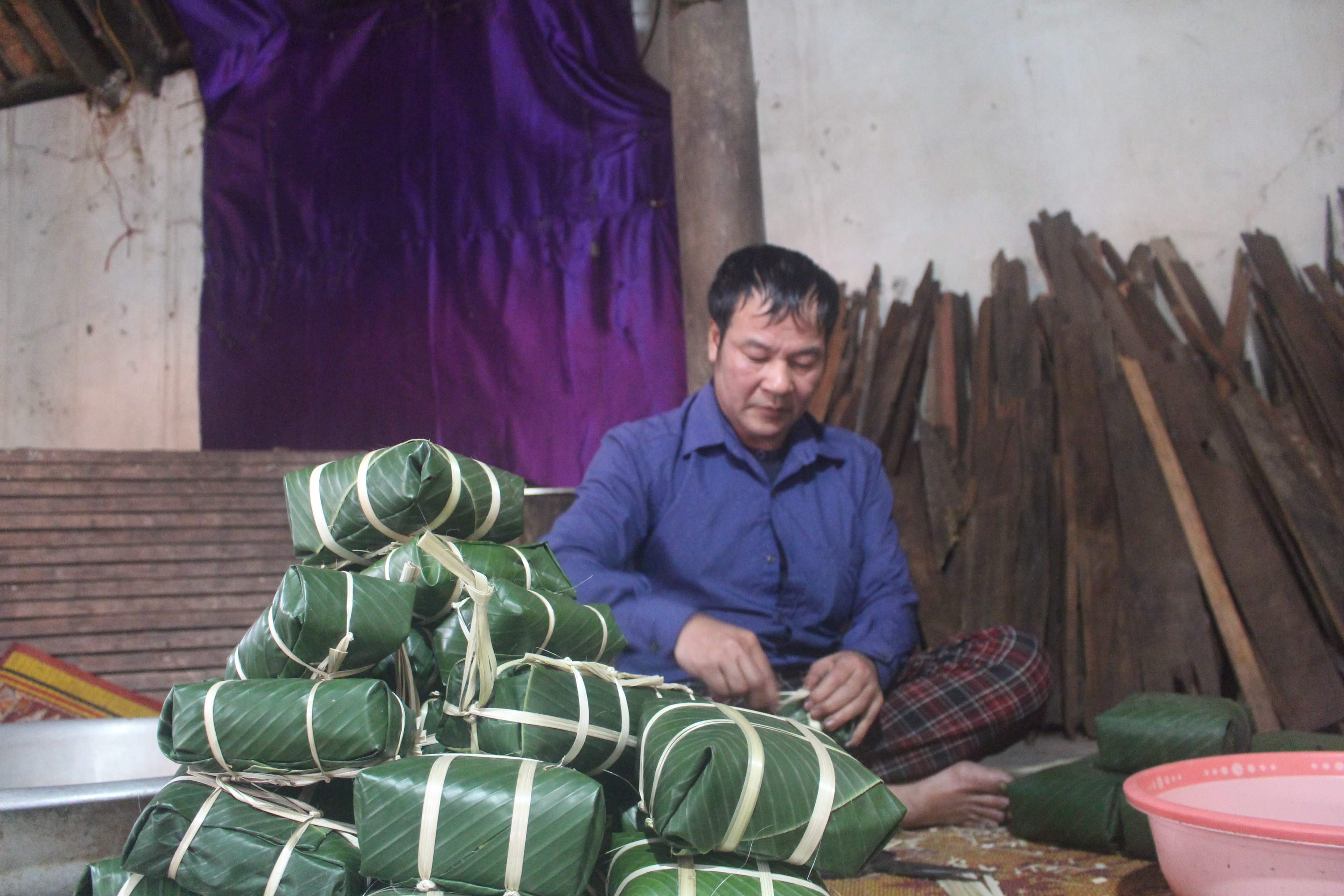 Dân sinh - Làng nghề bánh chưng lớn nhất Nghệ An hối hả vào vụ Tết (Hình 11).