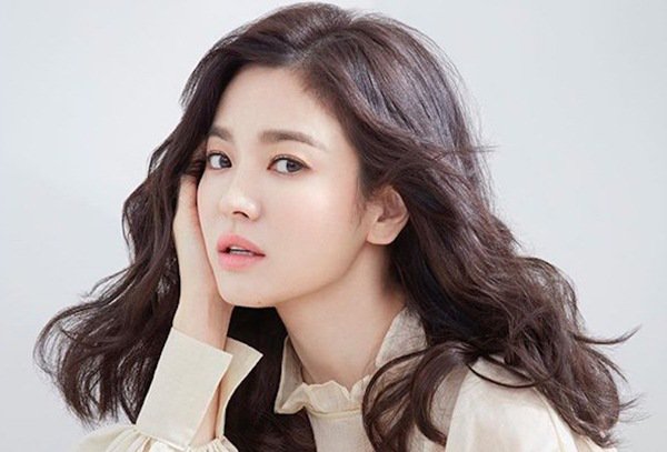 Giải trí - Phía Song Hye Kyo đã chính thức đệ đơn khiếu nại người tung tin cô cặp đại gia, ngoại tình