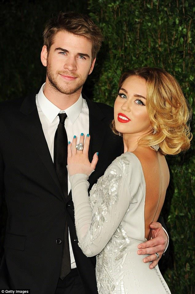 Giải trí - Miley Cyrus, Liam Hemsworth và chuyện tình 10 năm liên tục hợp tan  (Hình 6).