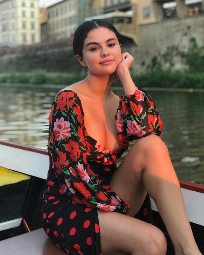 Giải trí - Loạt ảnh đời thường xinh đẹp, trẻ trung của Selena Gomez (Hình 9).