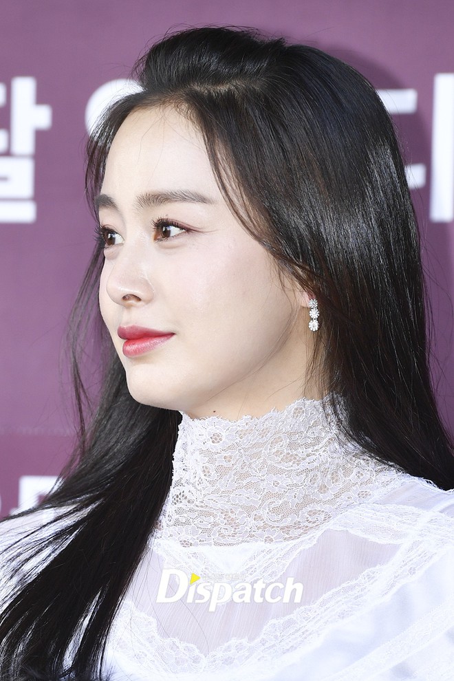 Giải trí - Kim Tae Hee lần đầu xuất hiện sau khi sinh con gái thứ hai (Hình 4).