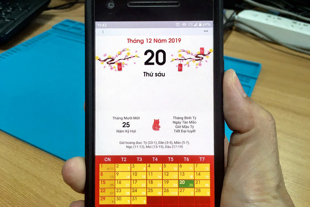 Công nghệ - Cách xem ngày âm lịch từ Zalo trên Android và iOS