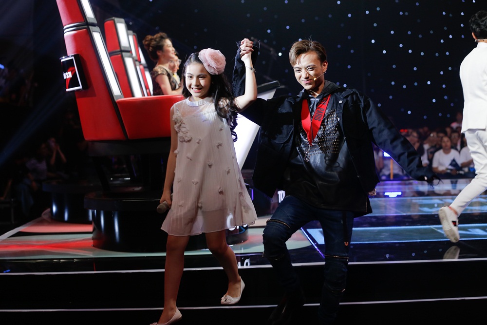 Giải trí - Soobin Hoàng Sơn tung chiêu trò dụ 'công chúa' The Voice Kids (Hình 6).