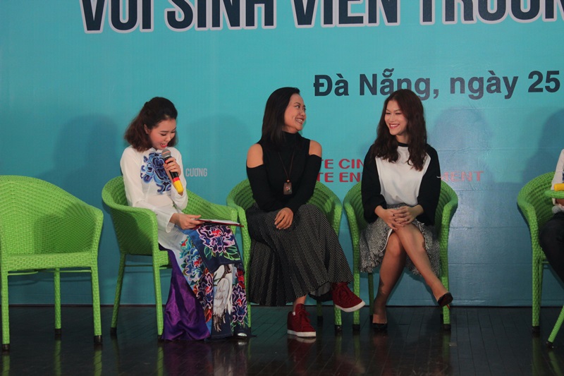 Diễn viên Ngọc Thanh Tâm cũng có dịp bày tỏ về tin đồn “cướp vai” của đạo diễn Hồng Ánh trong phim Đảo của dân ngụ cư.