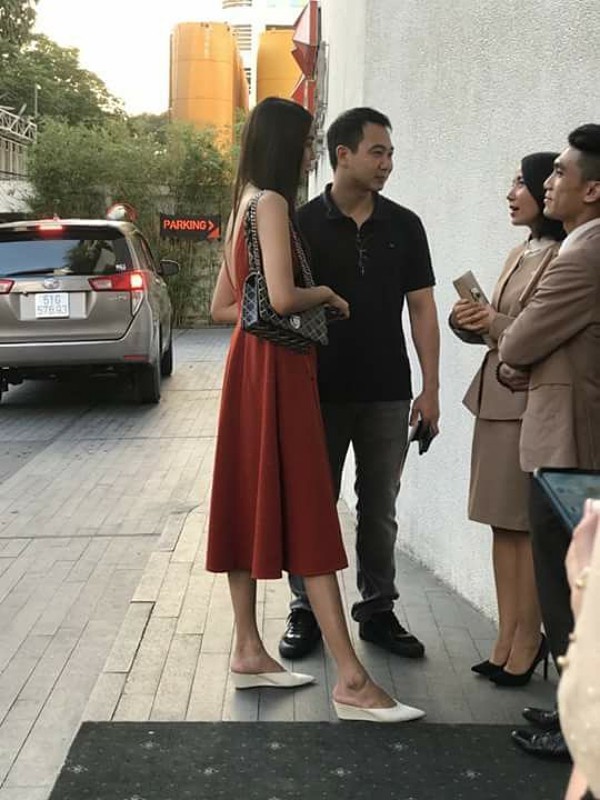 Hình ảnh đời thường giản dị của Lan Khuê và chồng sắp cưới. Trong mắt John Tuấn Nguyễn, bạn gái Lan Khuê là