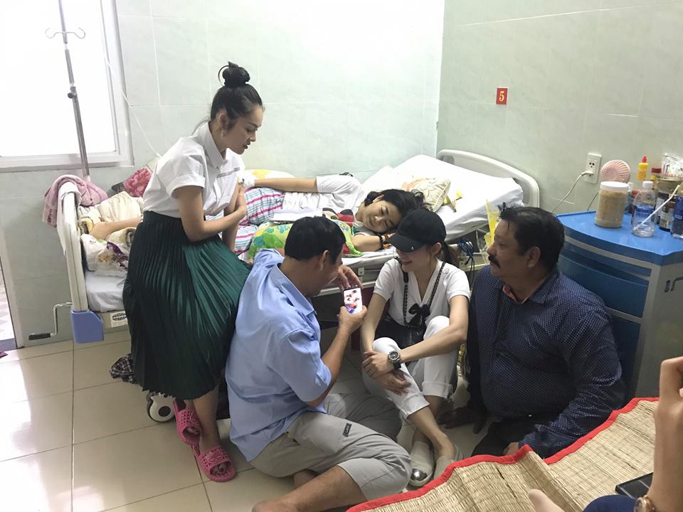 Ngôi sao - Ca sĩ Minh Hằng nghẹn ngào: 'Liệu mấy ai có đủ sự mạnh mẽ như Mai Phương?' (Hình 2).