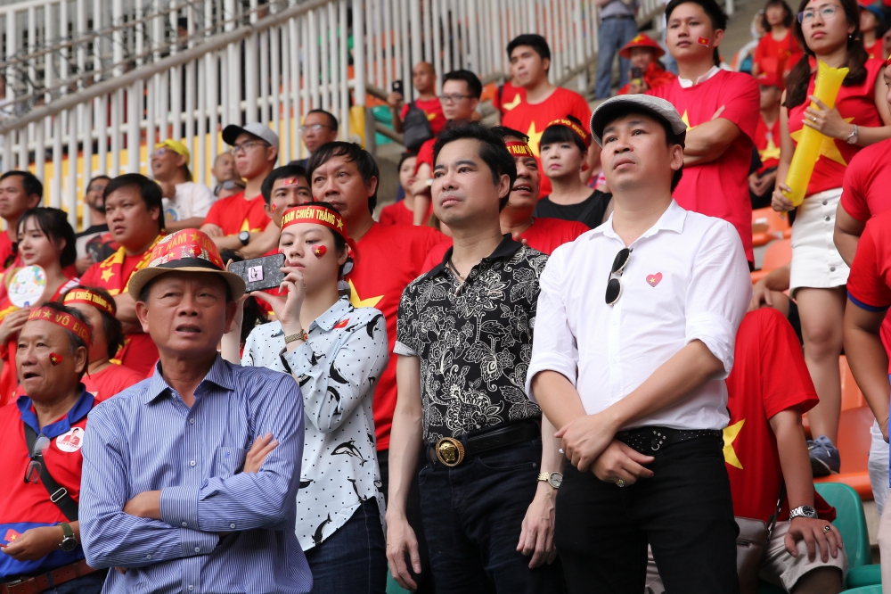 Ngôi sao - Olympic Việt Nam tuột HCĐ, danh ca Ngọc Sơn vẫn quyết thưởng nóng 250 triệu đồng (Hình 2).