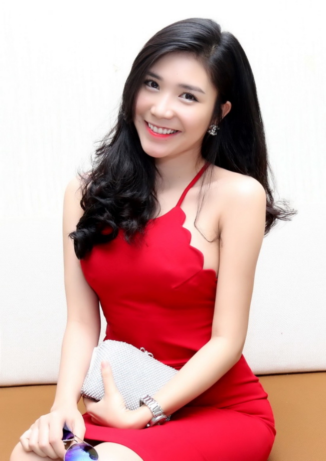 Ngôi sao - Hotgirl Thanh Bi 'chơi trội' hứa làm điều đặc biệt nếu Việt Nam vô địch