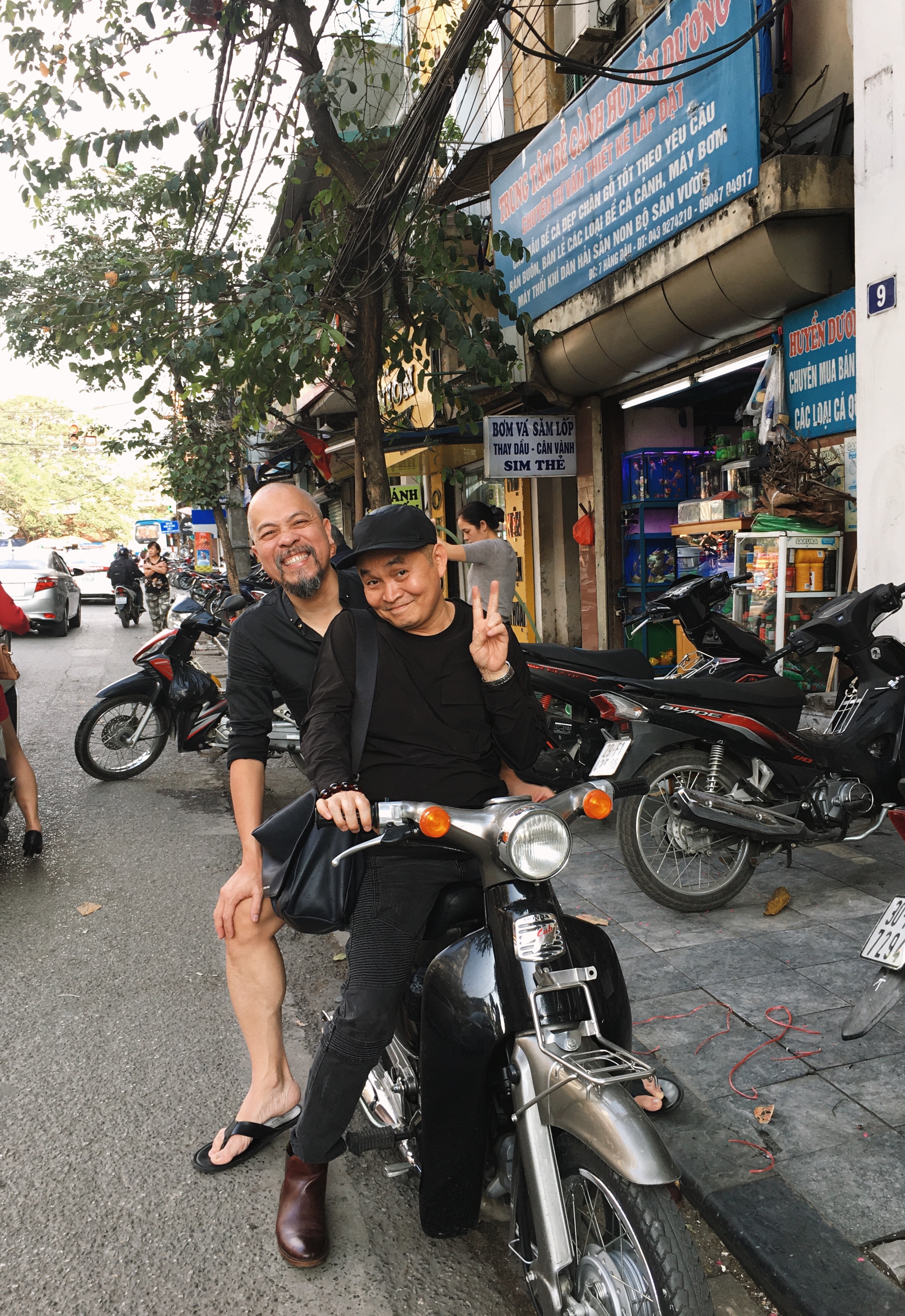 Ngôi sao - Cát-sê cao ngất ngưởng, tài sản “khủng”, Xuân Hinh lại làm điều 'chẳng giống ai' (Hình 2).