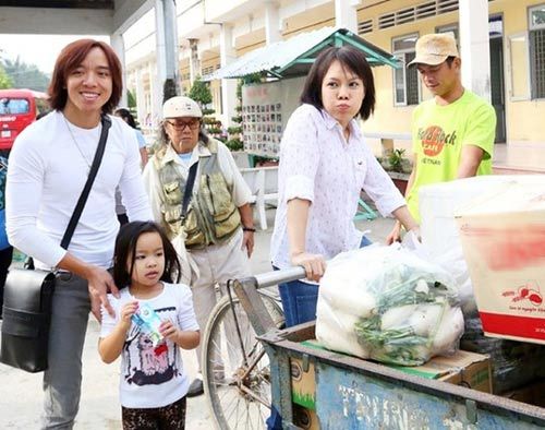 Ngôi sao - Chân dung người đàn ông trúng 'ngải' yêu của Việt Hương chỉ vì nửa hộp cơm (Hình 9).