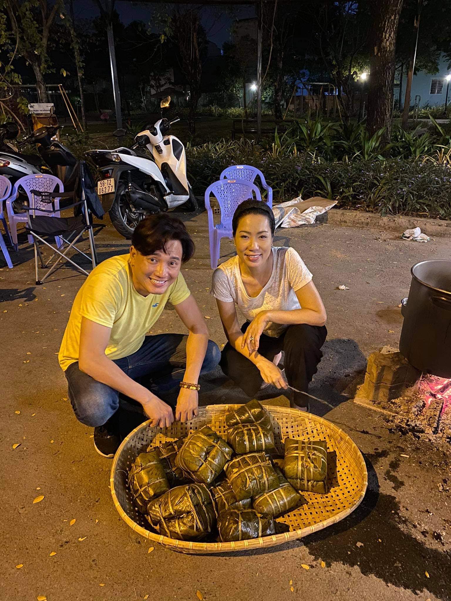 Giải trí - Á hậu giàu có nhưng không “bỏ tiền” mua bánh chưng chỉ vì một lý do (Hình 5).