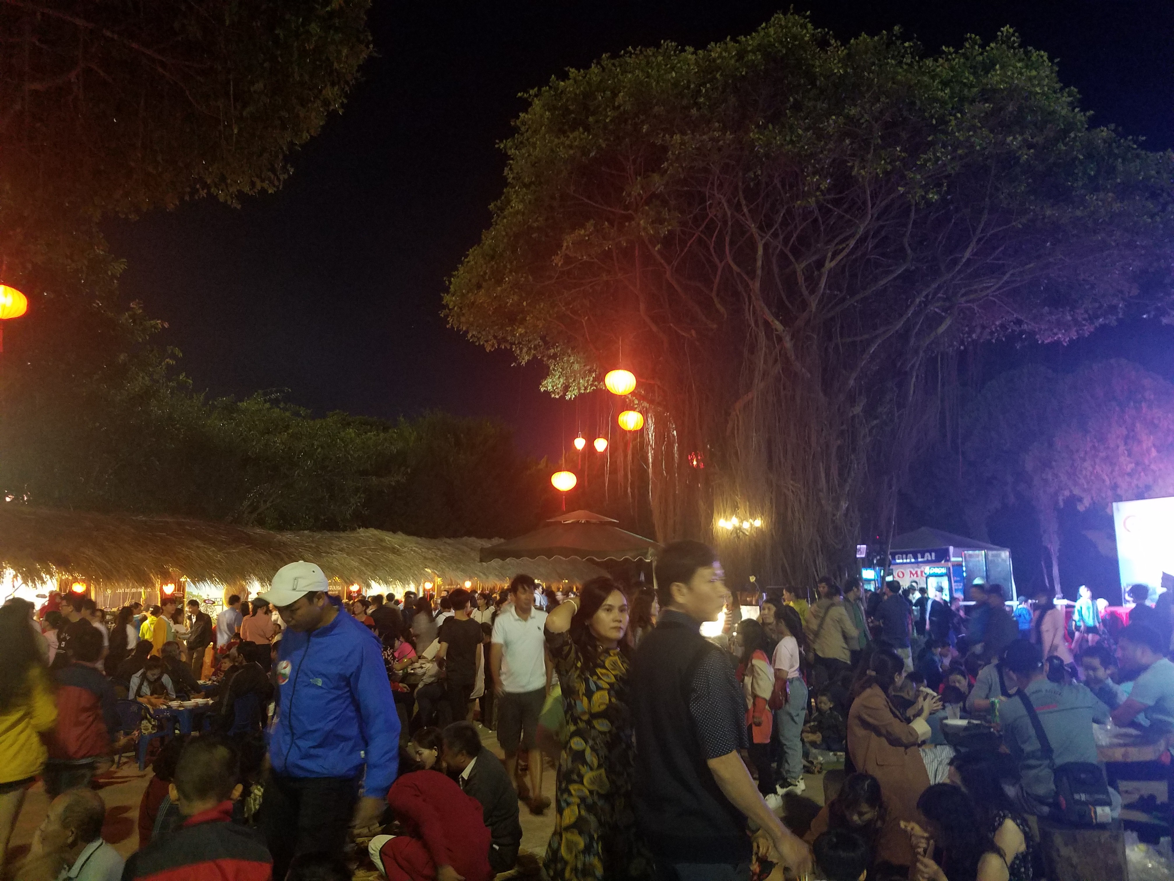 Văn hoá - Náo nhiệt lễ khai mạc Festival văn hóa cồng chiêng Tây Nguyên (Hình 3).