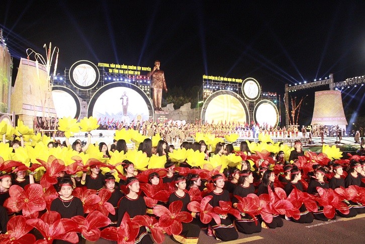 Văn hoá - Náo nhiệt lễ khai mạc Festival văn hóa cồng chiêng Tây Nguyên