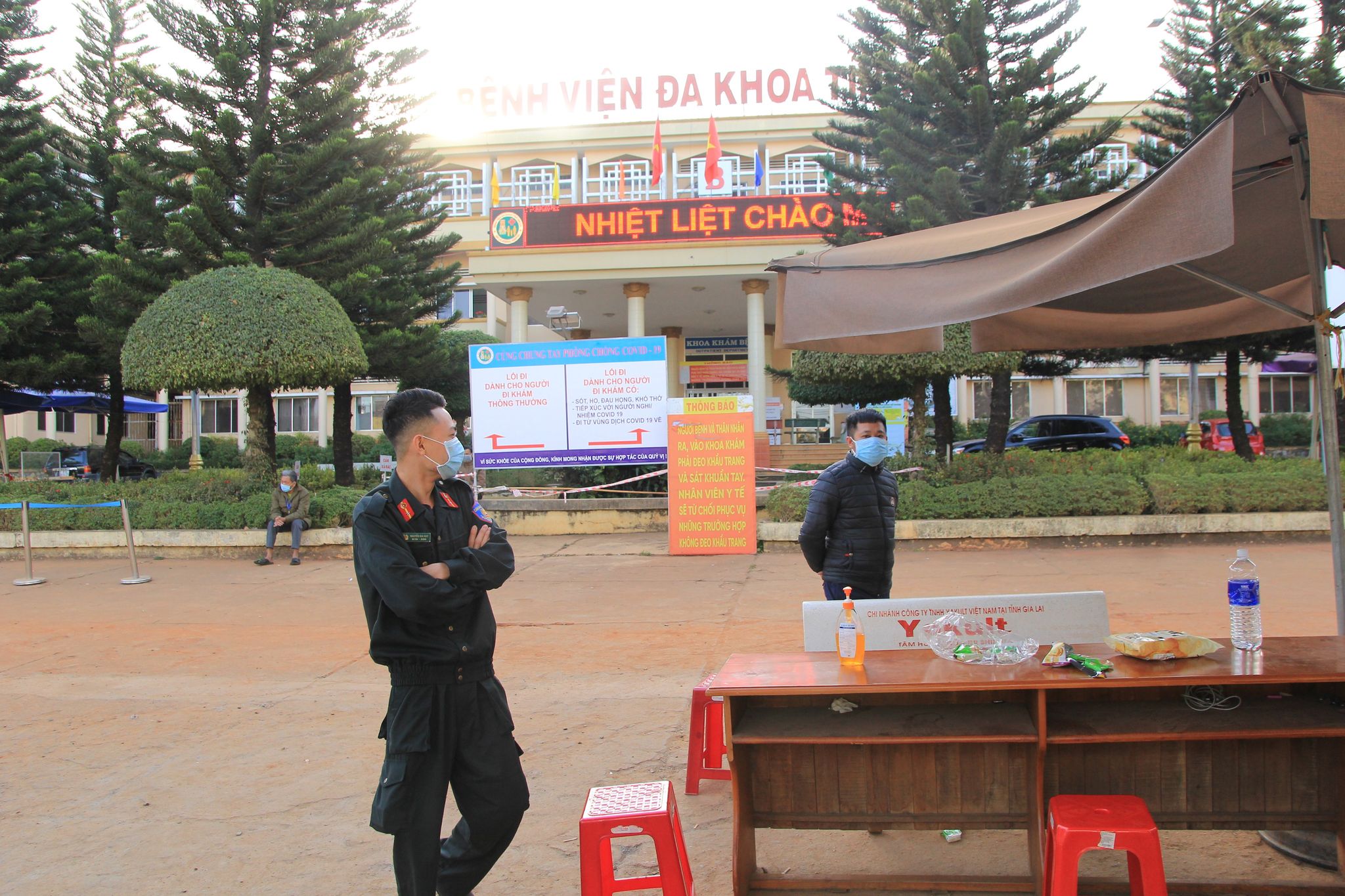 Tin nhanh - Khoanh vùng tổng kiểm soát bệnh viện Đa khoa tỉnh Gia Lai