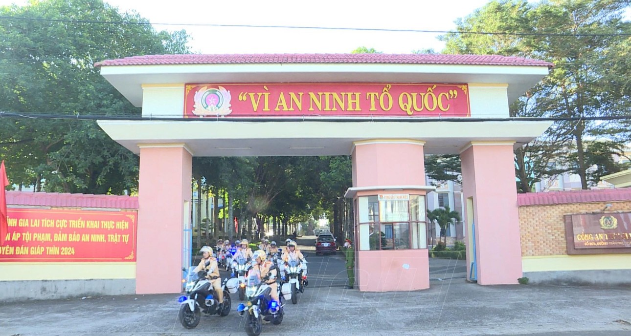 An ninh - Hình sự - Công an tỉnh Gia Lai ra quân trấn áp tội phạm Tết Giáp Thìn 2024 (Hình 3).