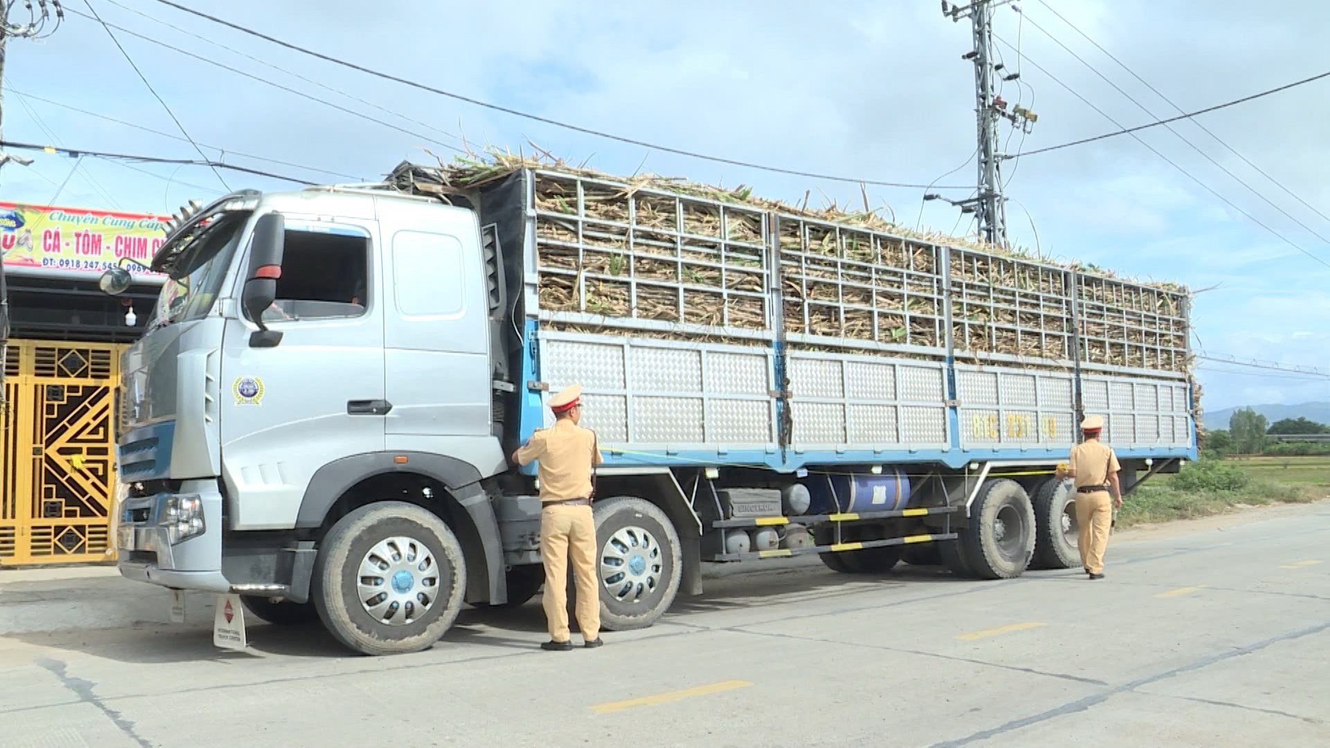 Dân sinh - Gia Lai: Kiểm soát chặt tải trọng xe chở mía 