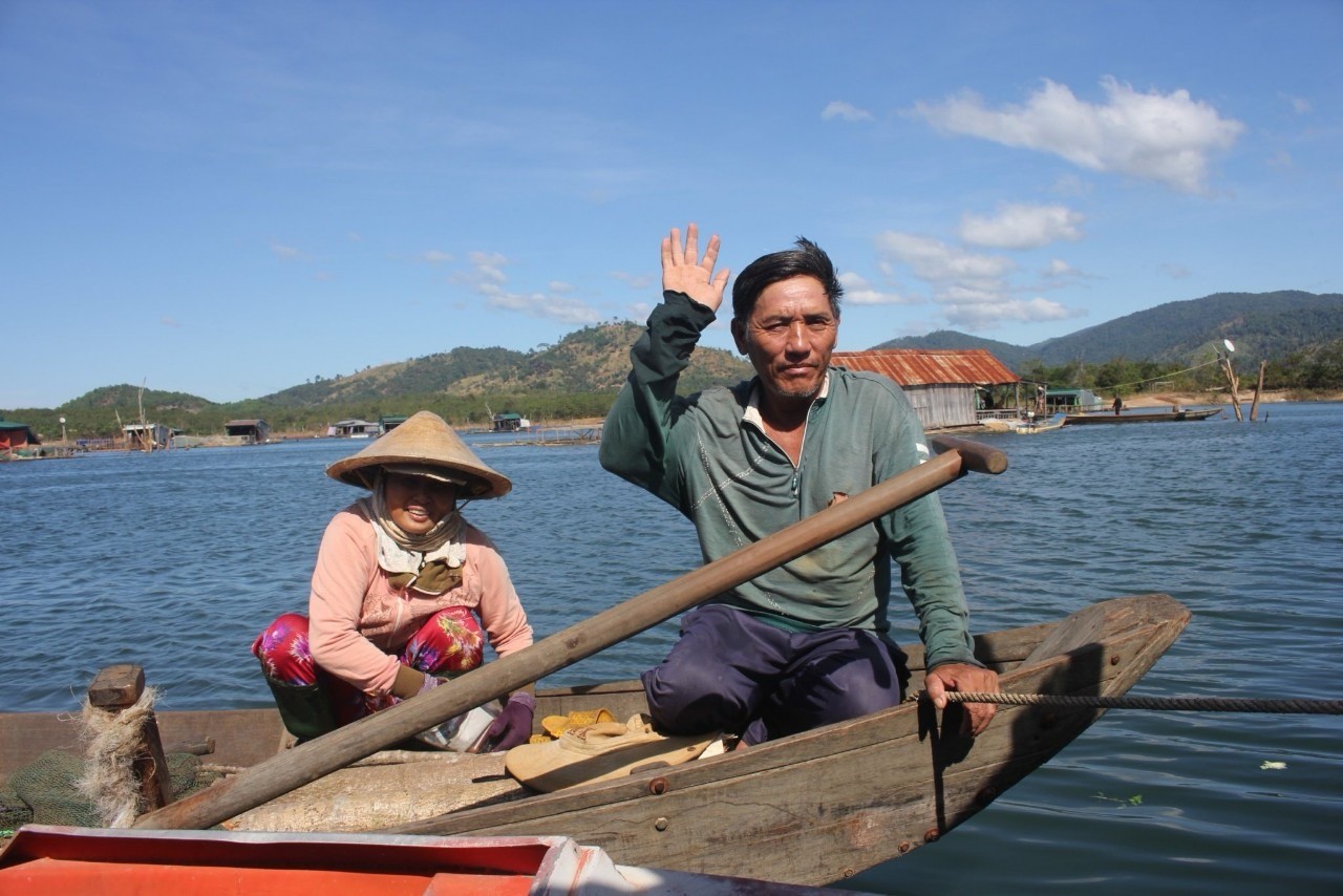 Dân sinh - Có một làng chài nơi miền biên viễn (Hình 2).