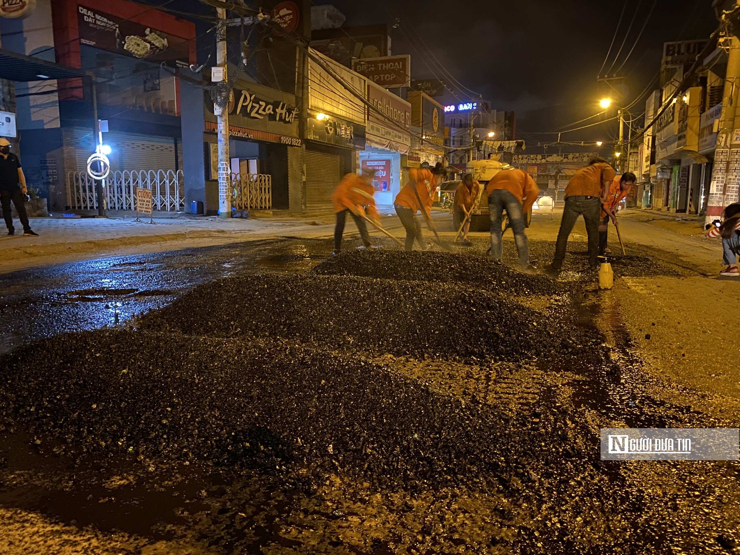 Dân sinh - Tp.HCM: Sửa chữa tạm thời mặt đường Võ Văn Ngân (Hình 5).