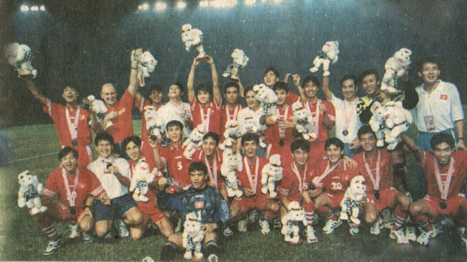 Giải trí - Xem lại bàn thắng của Lào từng giúp Việt Nam 'lách mình' vào bán kết SEA Games
