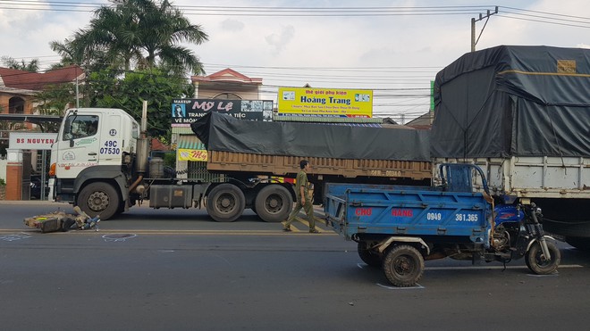 Tin nhanh - Tai nạn liên hoàn trên quốc lộ 14, hai người thương vong