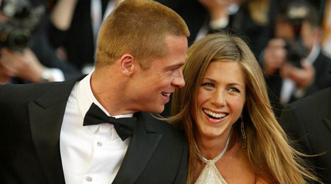 Brad Pitt và Jennifer Aniston 'gương vỡ lại lành': Tin vui hay tin vịt?