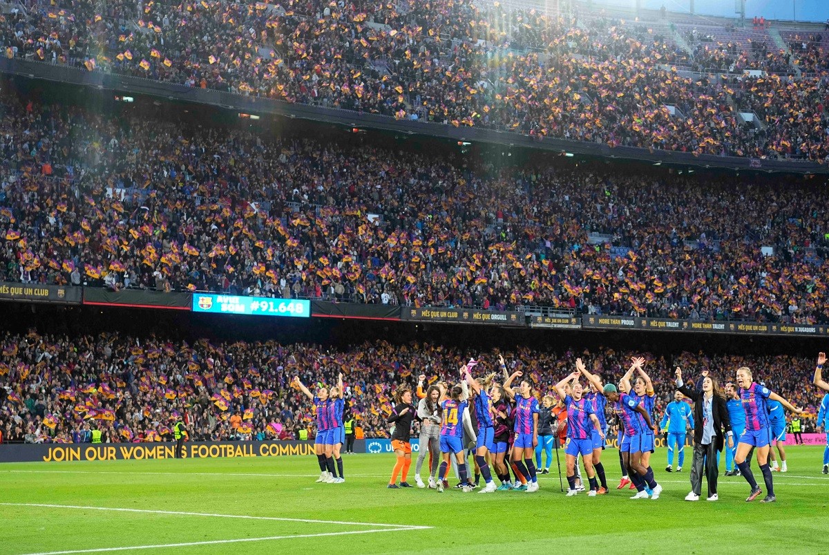 Bóng đá Tây Ban Nha - CĐV vào Nou Camp xem đội nam Barca ít hơn một nửa so với đội nữ