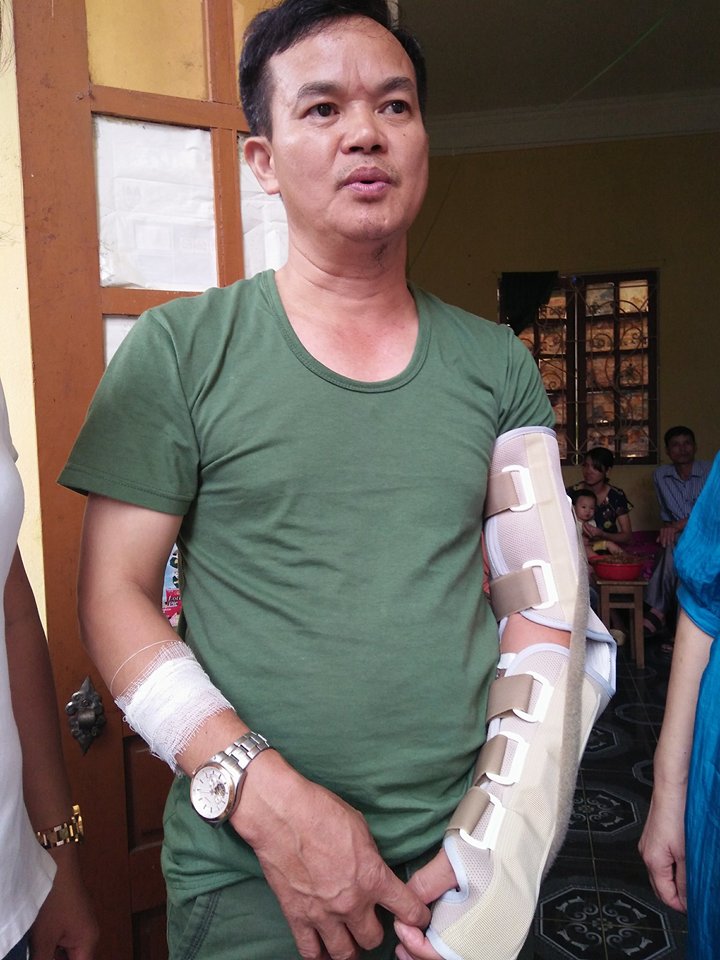 Đời sống - Mù Cang Chải sau lũ dữ: Bàn thờ 3 di ảnh và giọt nước mắt chia ly đầy xót xa (Hình 5).