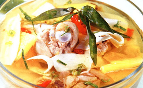 Gia đ&igrave;nh - Cuối tuần v&agrave;o bếp nấu m&oacute;n g&agrave; om măng chua ngon tuyệt (H&igrave;nh 3).