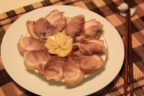 Gia đ&igrave;nh - Ba m&oacute;n luộc gi&uacute;p đưa cơm gia đ&igrave;nh n&agrave;o cũng th&iacute;ch (H&igrave;nh 2).