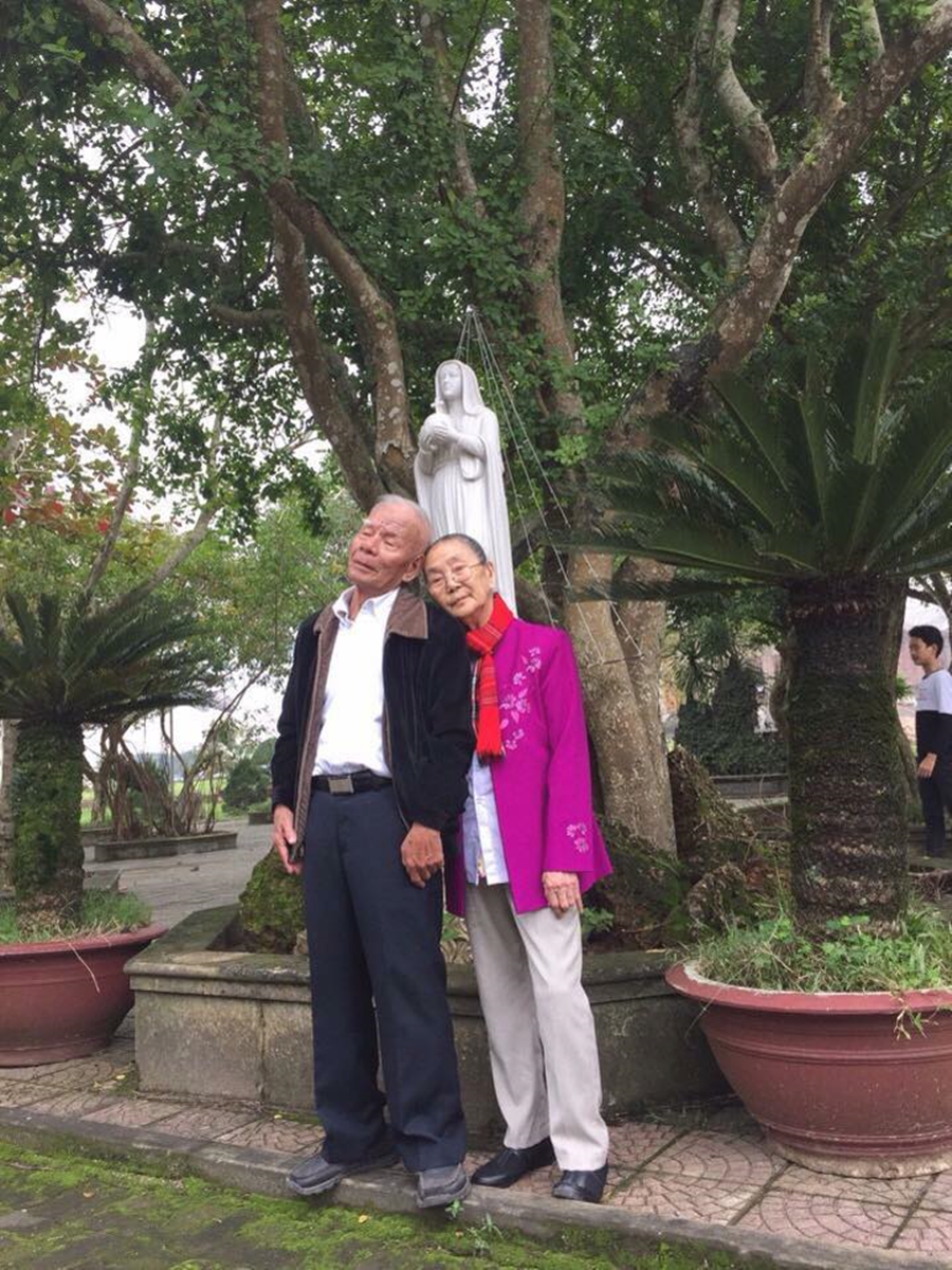 Đời sống - Ph&iacute;a sau clip cụ b&agrave; dặn d&ograve; cụ &ocirc;ng tr&ecirc;n giường bệnh (H&igrave;nh 3).