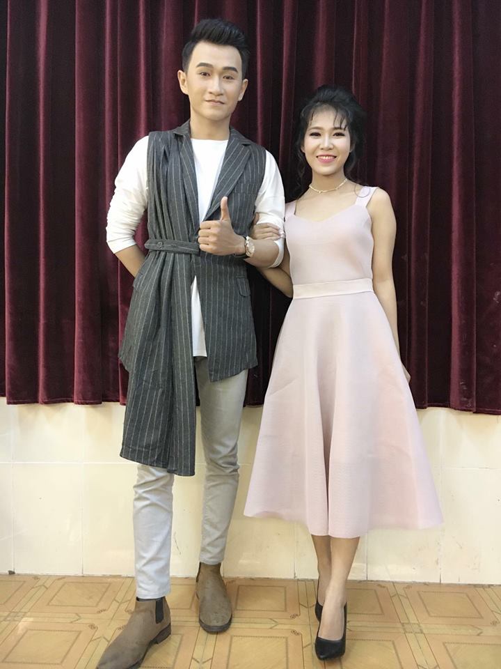 Cộng đồng mạng - Chuyện tình từ bạn thân thành người yêu của cặp đôi 9X gây sốt